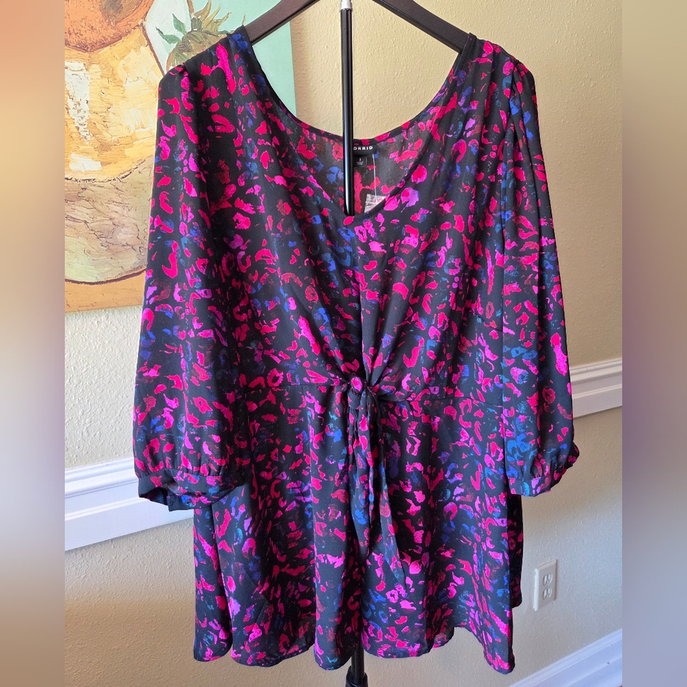 NWT Torrid Black and Pink Women's Blouse-  3